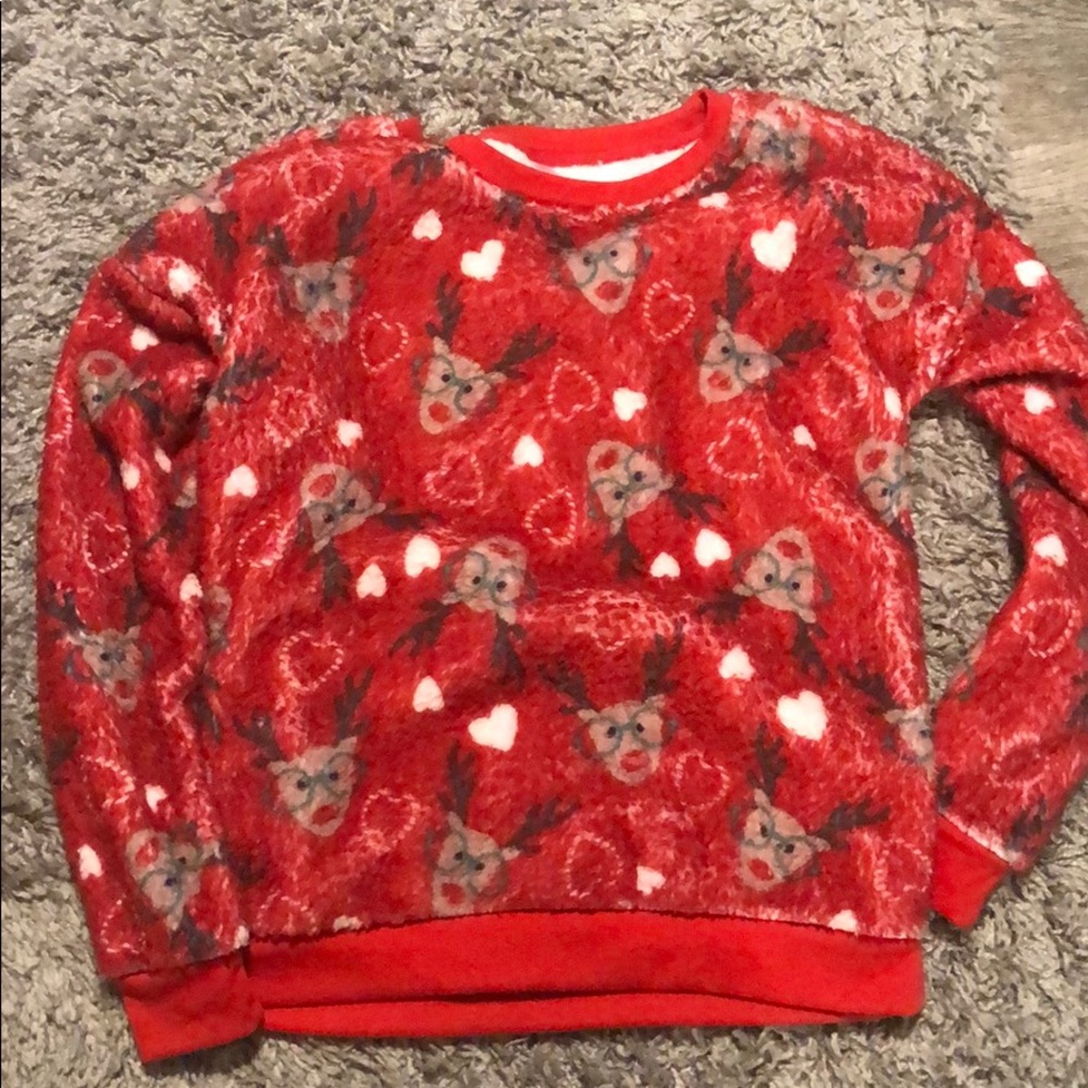 Super fuzzy & soft Christmas sweater - reindeer